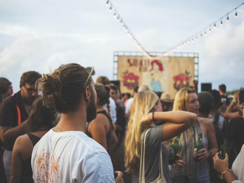 Moving Mountain Engelberg w/ Andrea Oliva, Kölsch & more